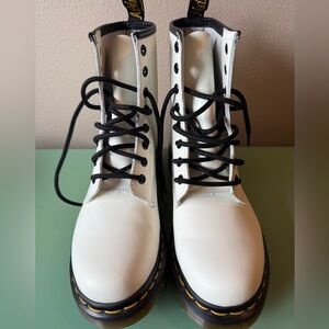 Dr Martens 8” Airwair White Boots